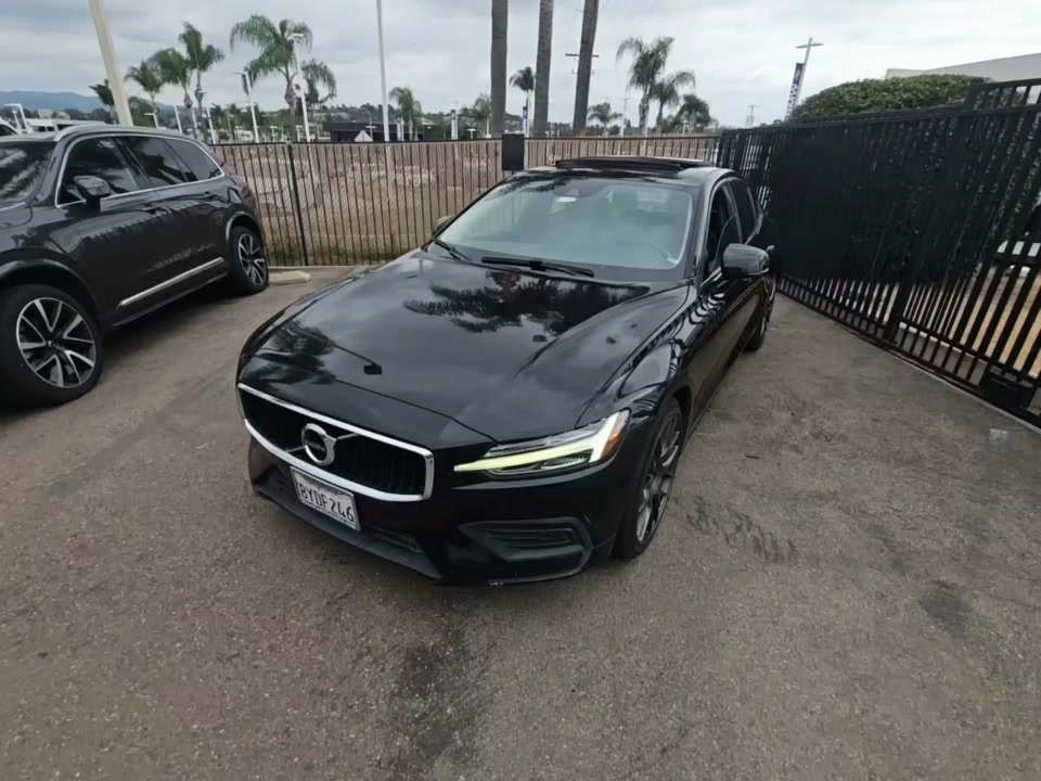 2020 Volvo S60 T6 Momentum AWD
