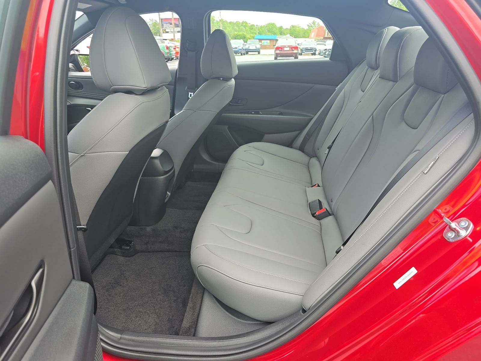 2025 Hyundai Elantra SEL Sport FWD