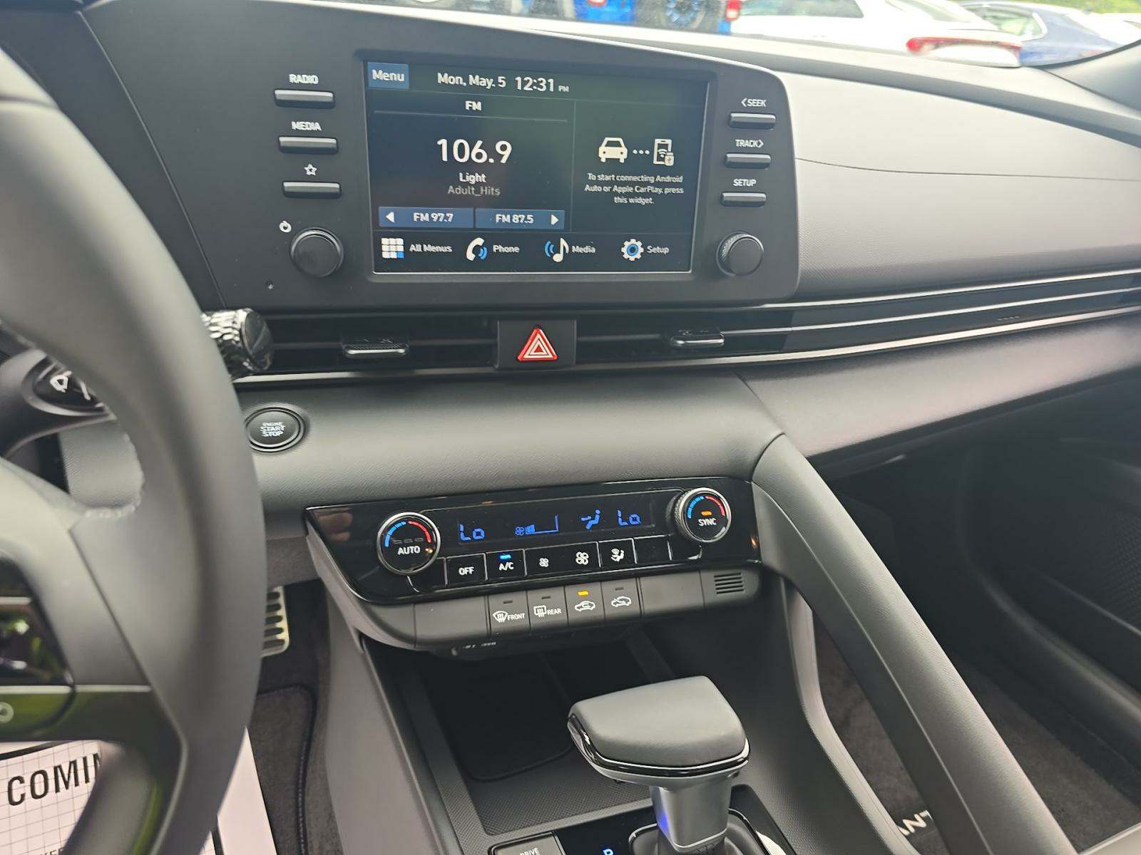 2025 Hyundai Elantra SEL Sport FWD