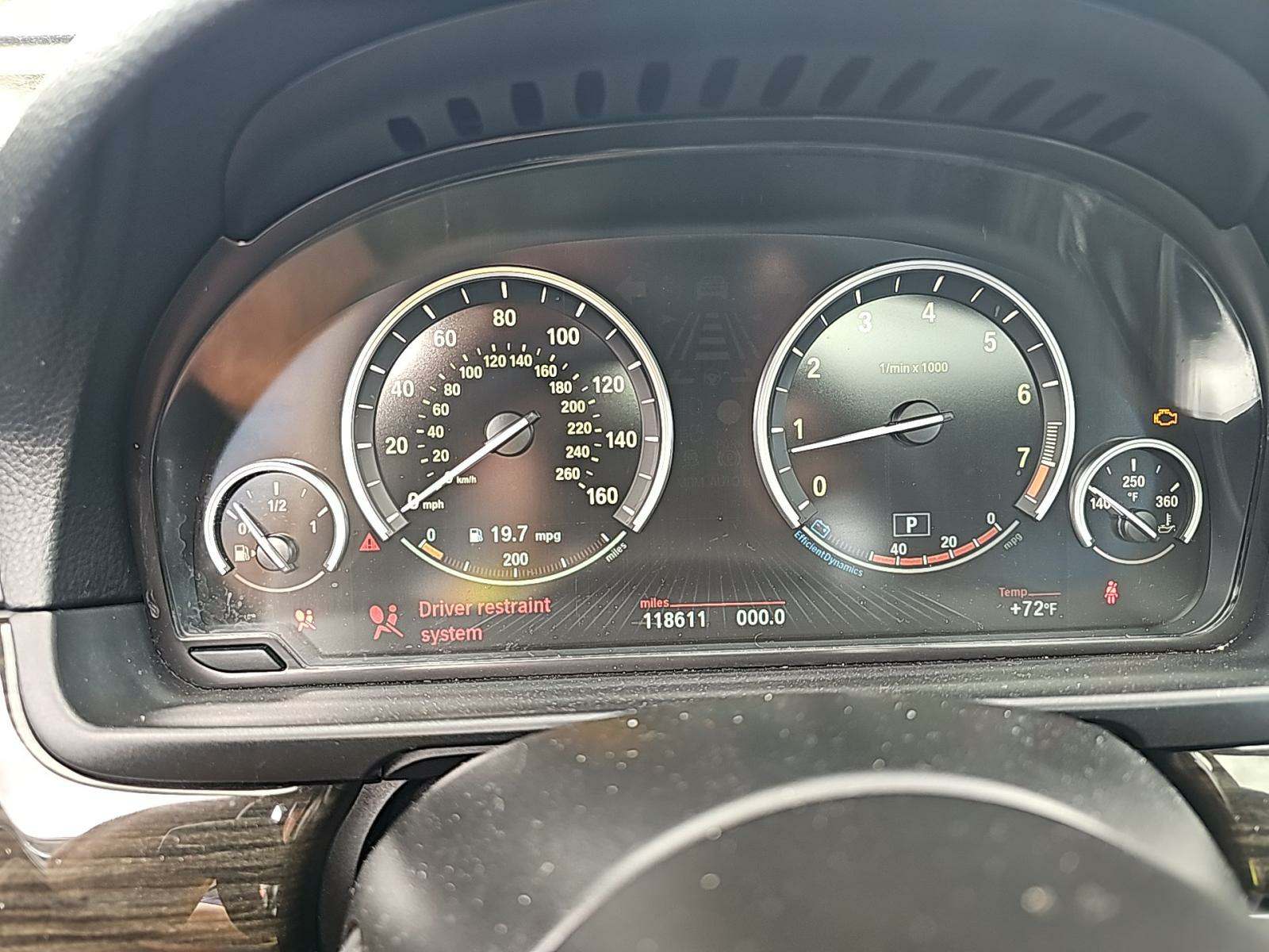 BMW 5 Series Sedan 550i M SPORT LINE снимка BMW 5 Series Sedan 550i M SPORT LINE