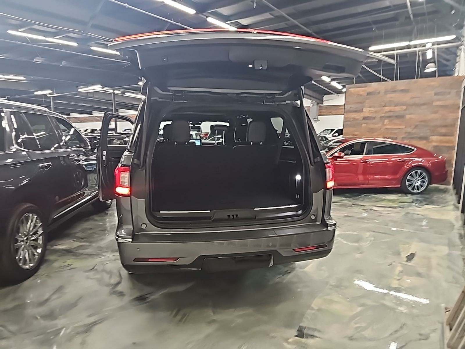 2021 Lincoln Navigator L Reserve RWD