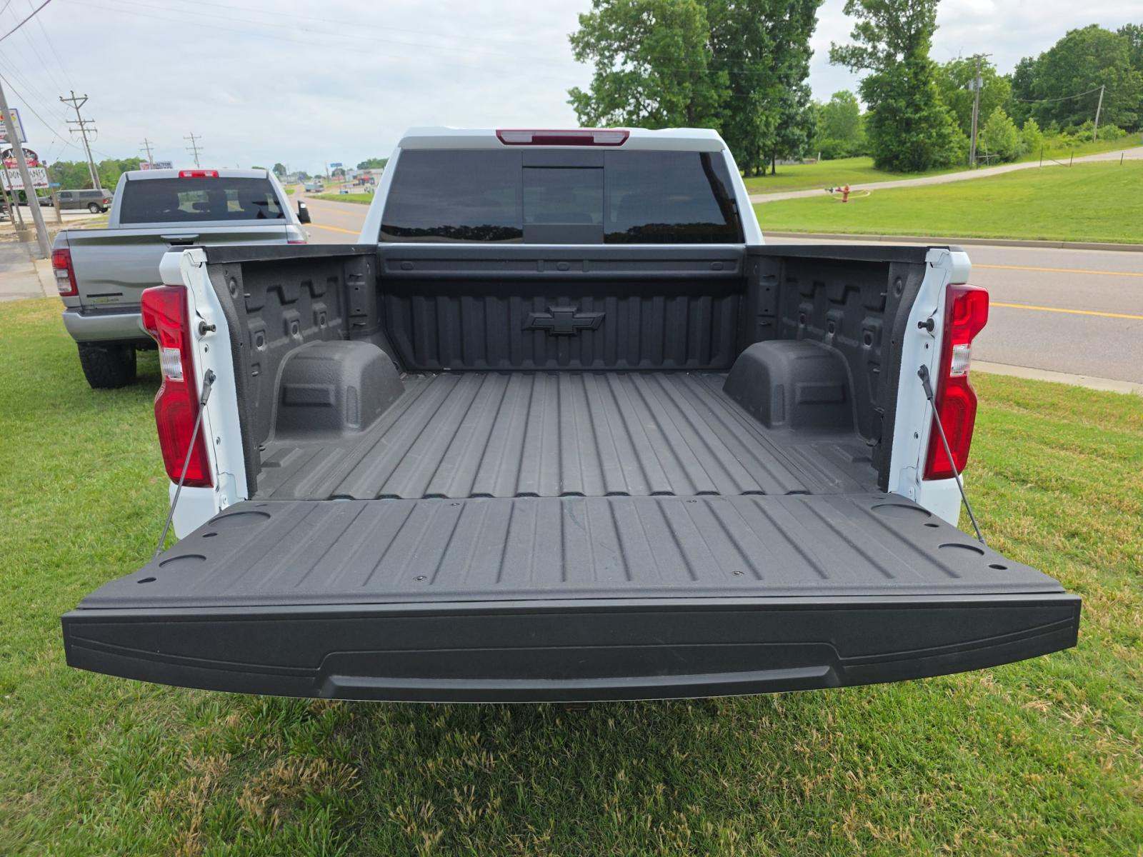 2025 Chevrolet Silverado 1500 RST AWD