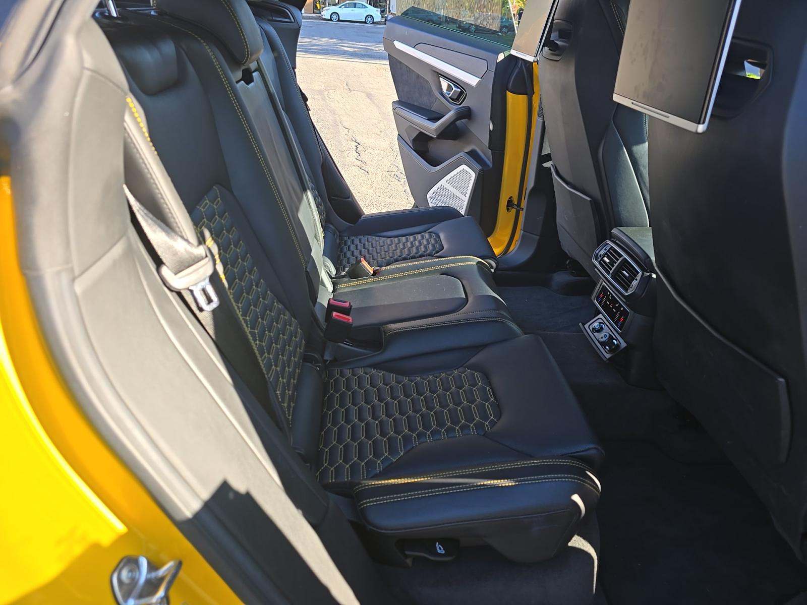 2019 Lamborghini Urus Base AWD