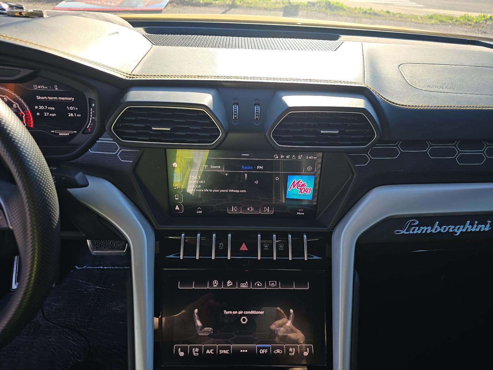 2019 Lamborghini Urus Base AWD