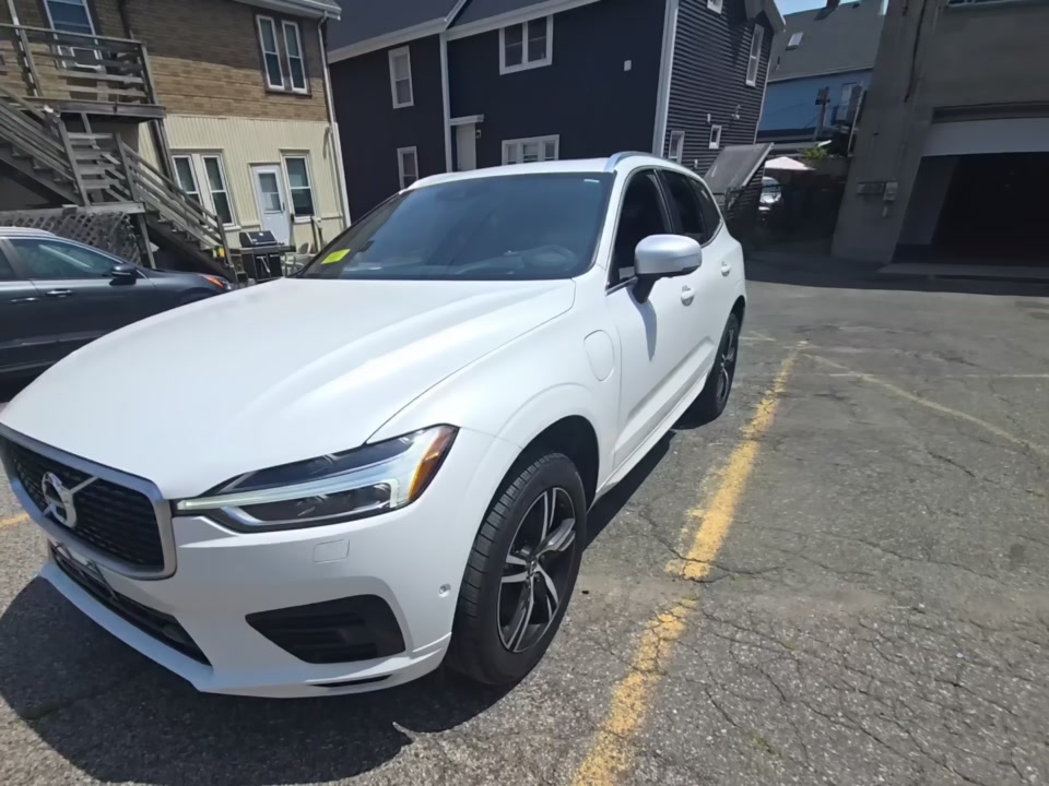 2019 Volvo XC60 Plug-In Hybrid T8 R-Design AWD