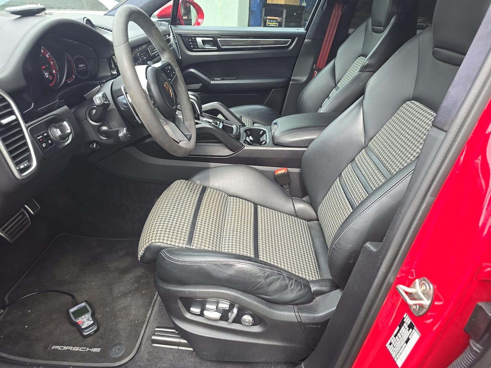 PORSCHE CAYENNE - 2