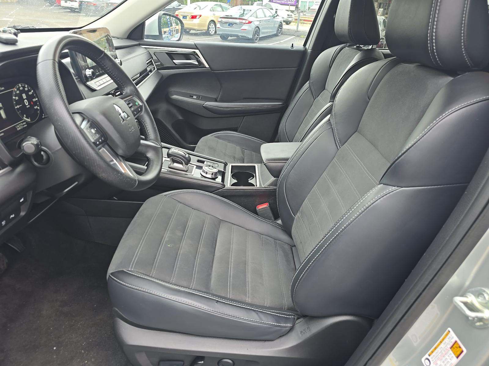 2024 Mitsubishi Outlander PHEV SE AWD