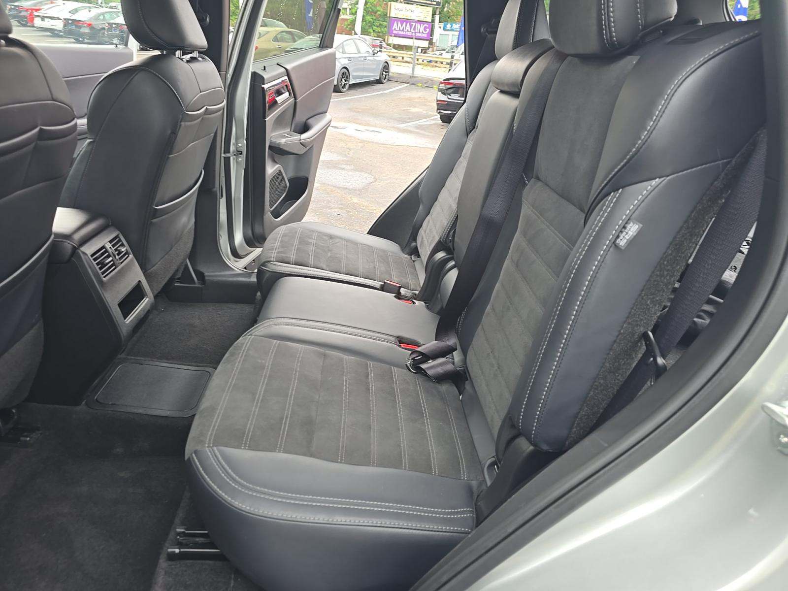2024 Mitsubishi Outlander PHEV SE AWD