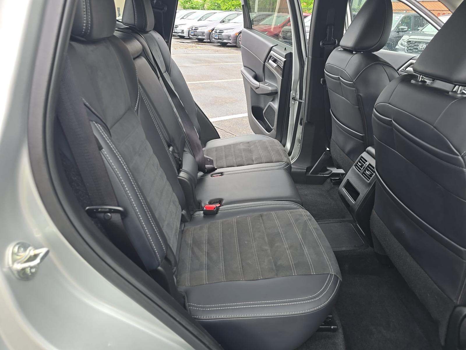 2024 Mitsubishi Outlander PHEV SE AWD