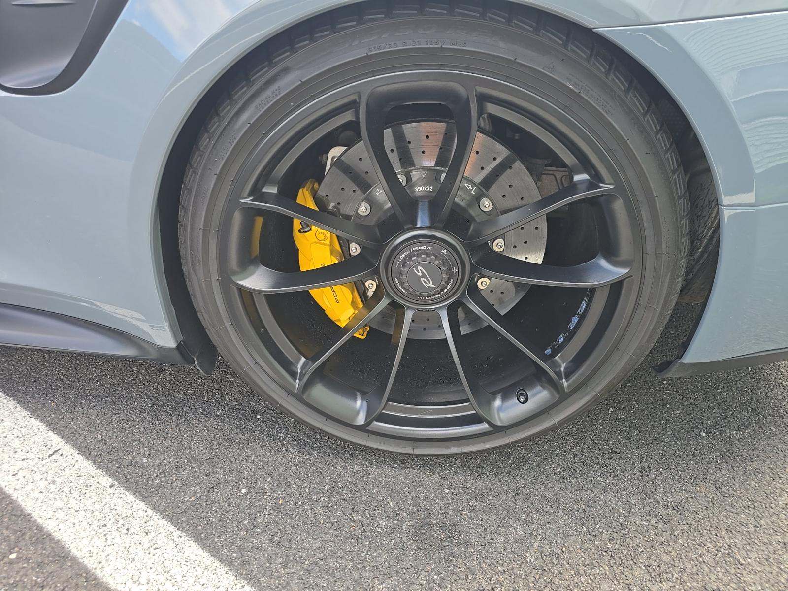 2019 Porsche 911 GT3 RS RWD