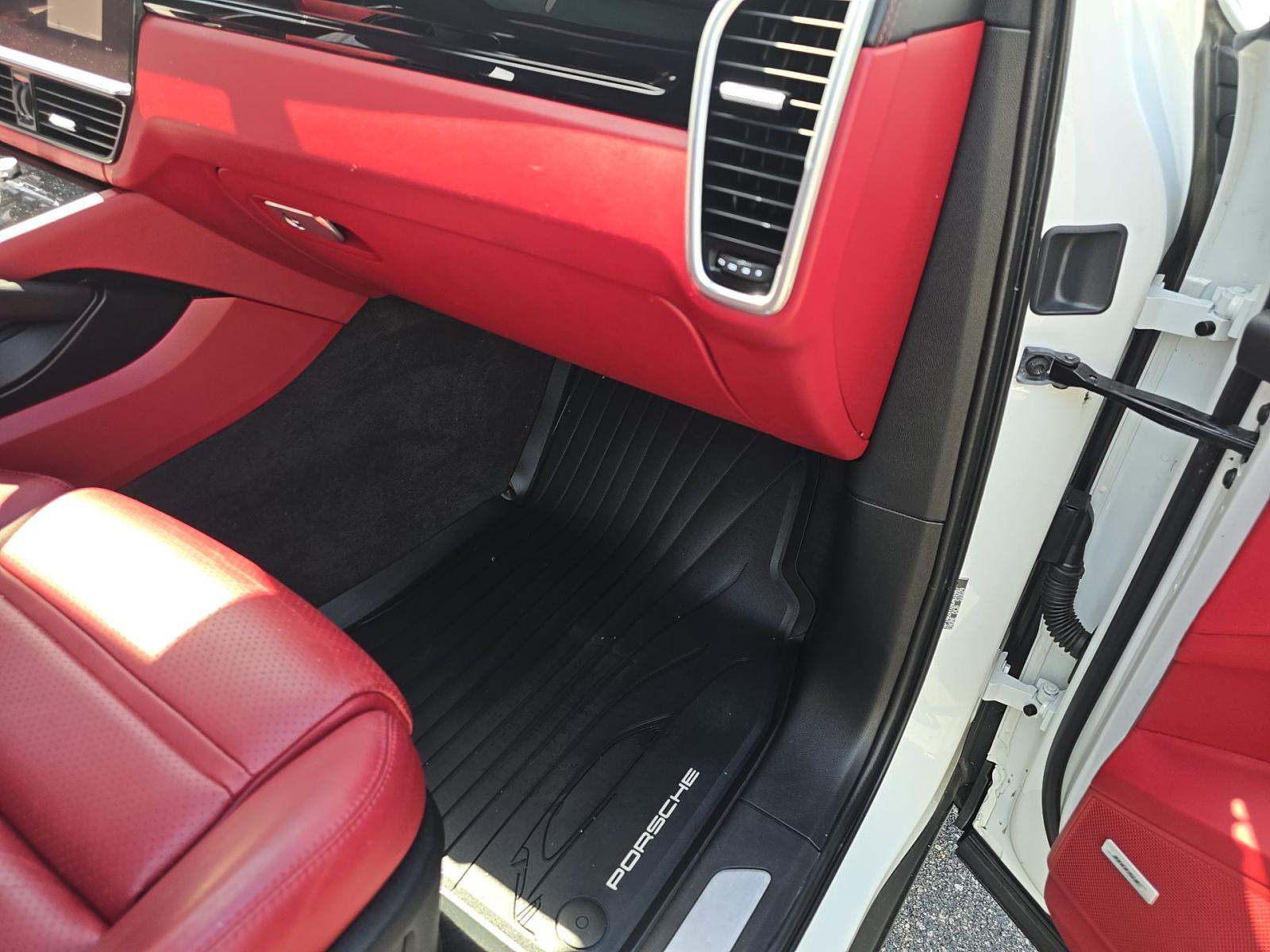 2022 Porsche Cayenne Base AWD