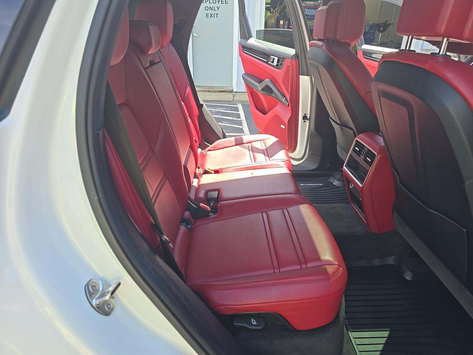 2022 Porsche Cayenne Base AWD