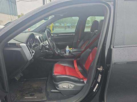 2016 Porsche Cayenne GTS AWD