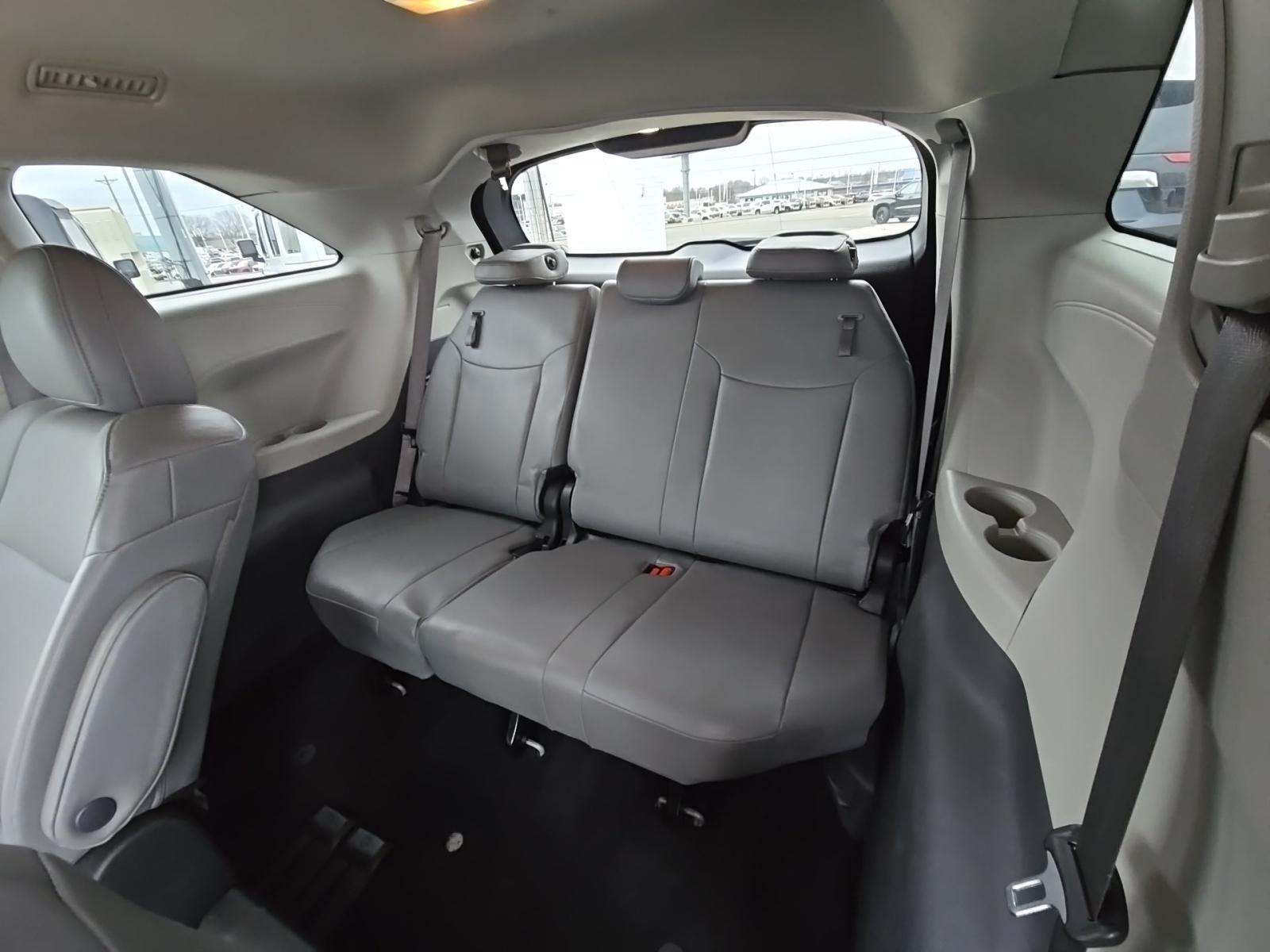 2024 Toyota Sienna XLE FWD