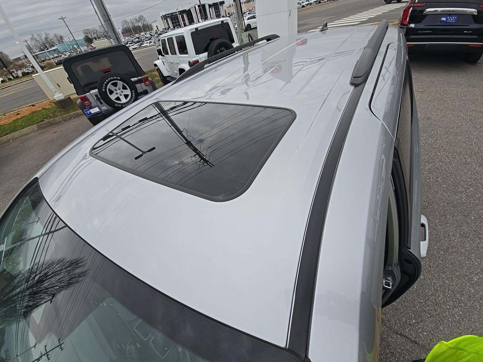 2024 Toyota Sienna XLE FWD