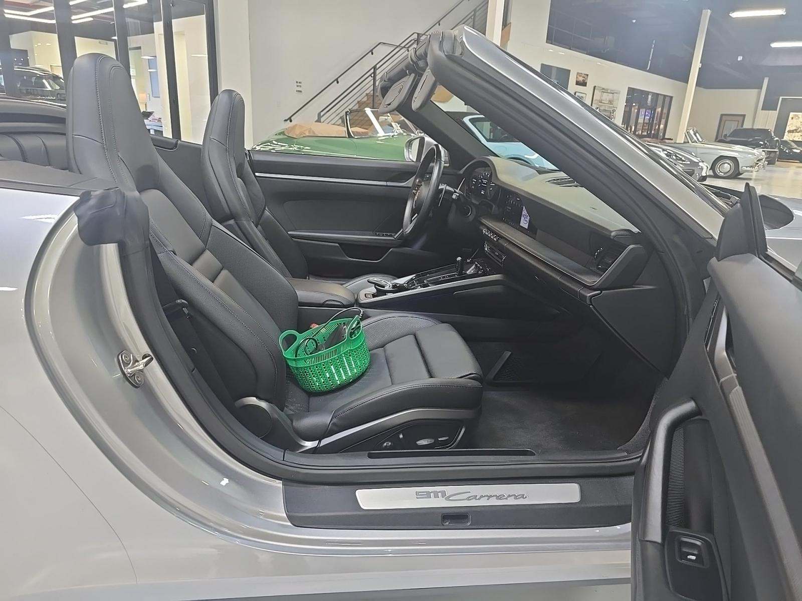 2022 Porsche 911 Carrera RWD