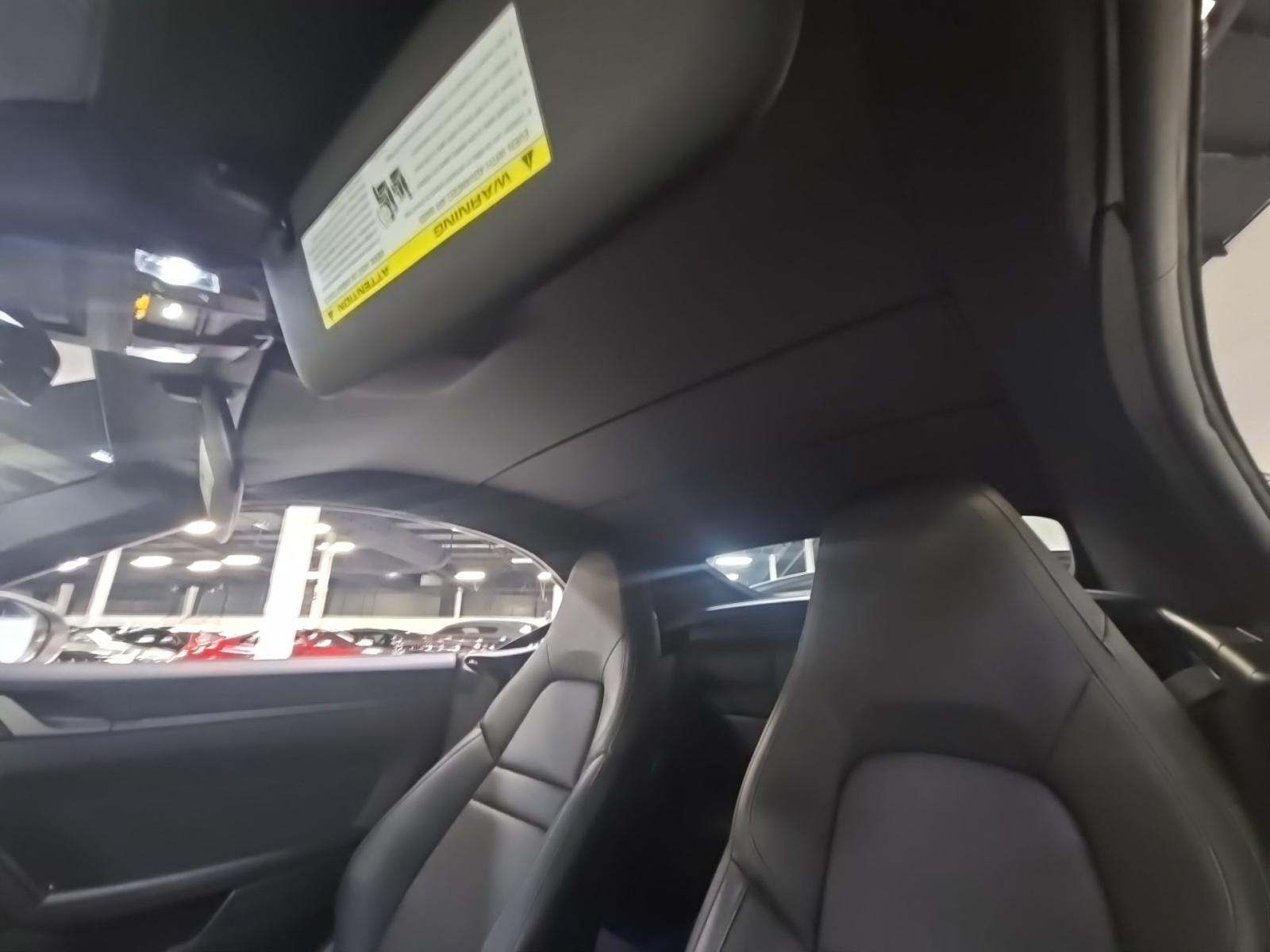 2022 Porsche 911 Carrera RWD