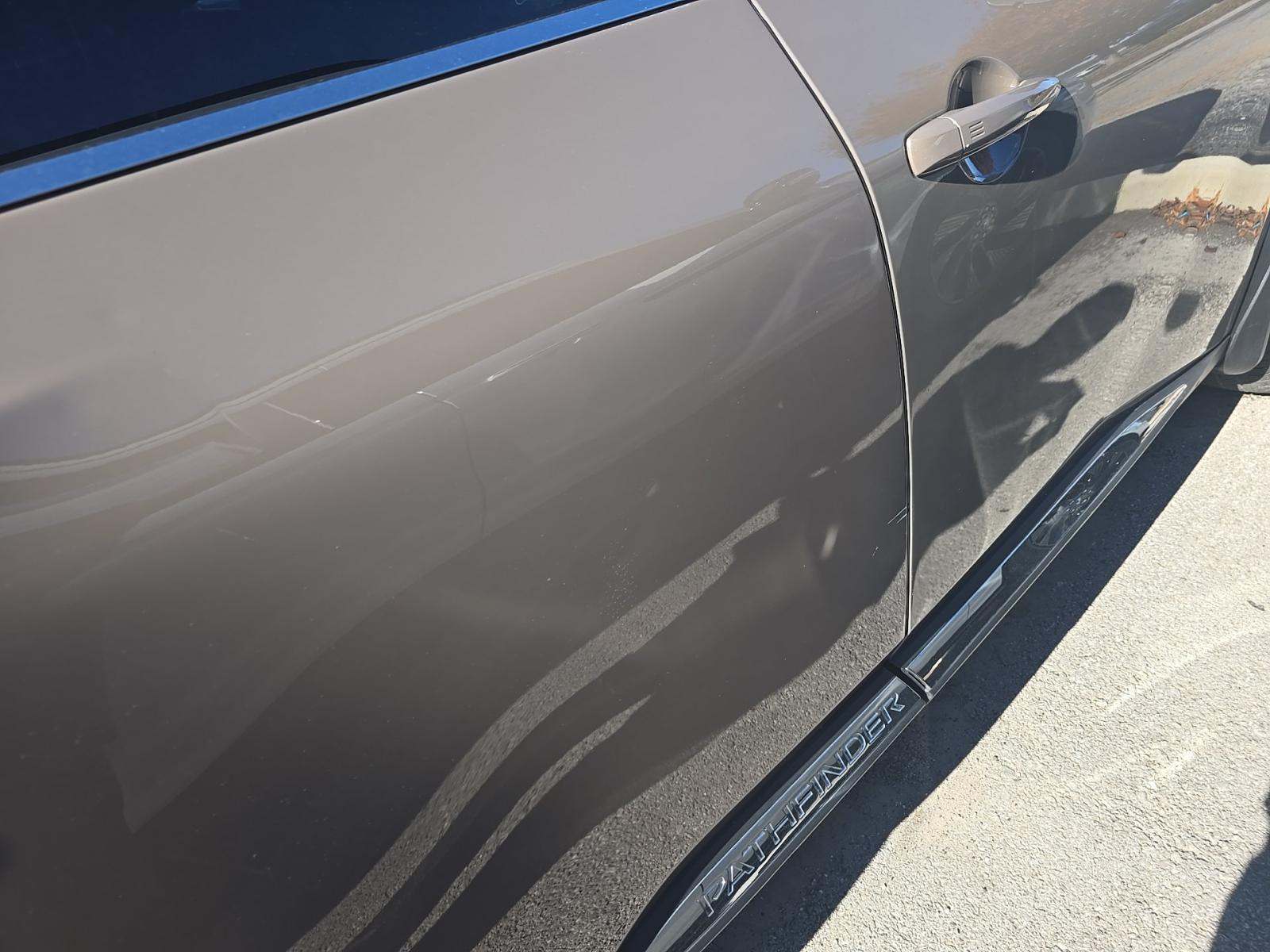 2023 Nissan Pathfinder Platinum AWD