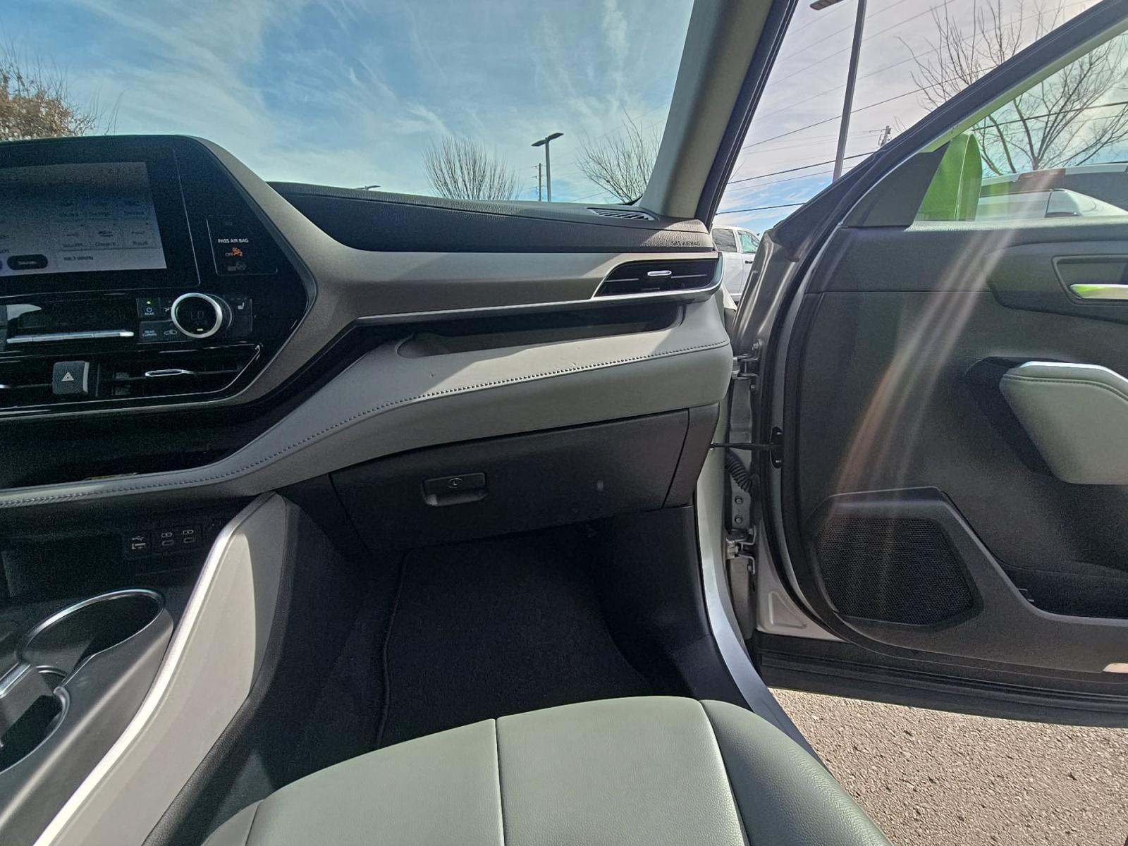 2023 Toyota Highlander XLE AWD