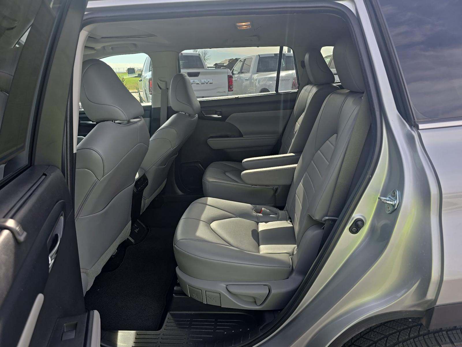 2023 Toyota Highlander XLE AWD