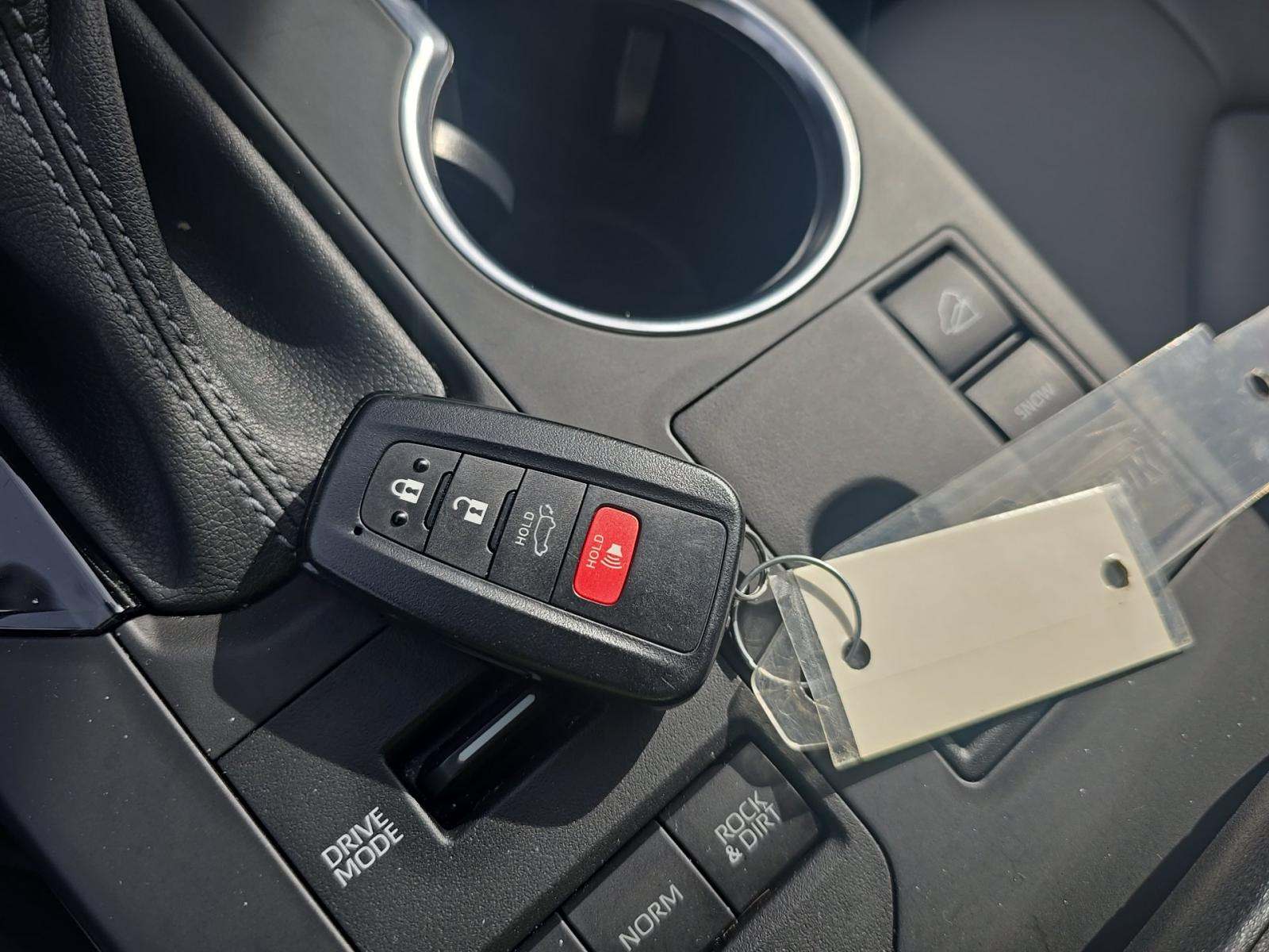 2023 Toyota Highlander XLE AWD