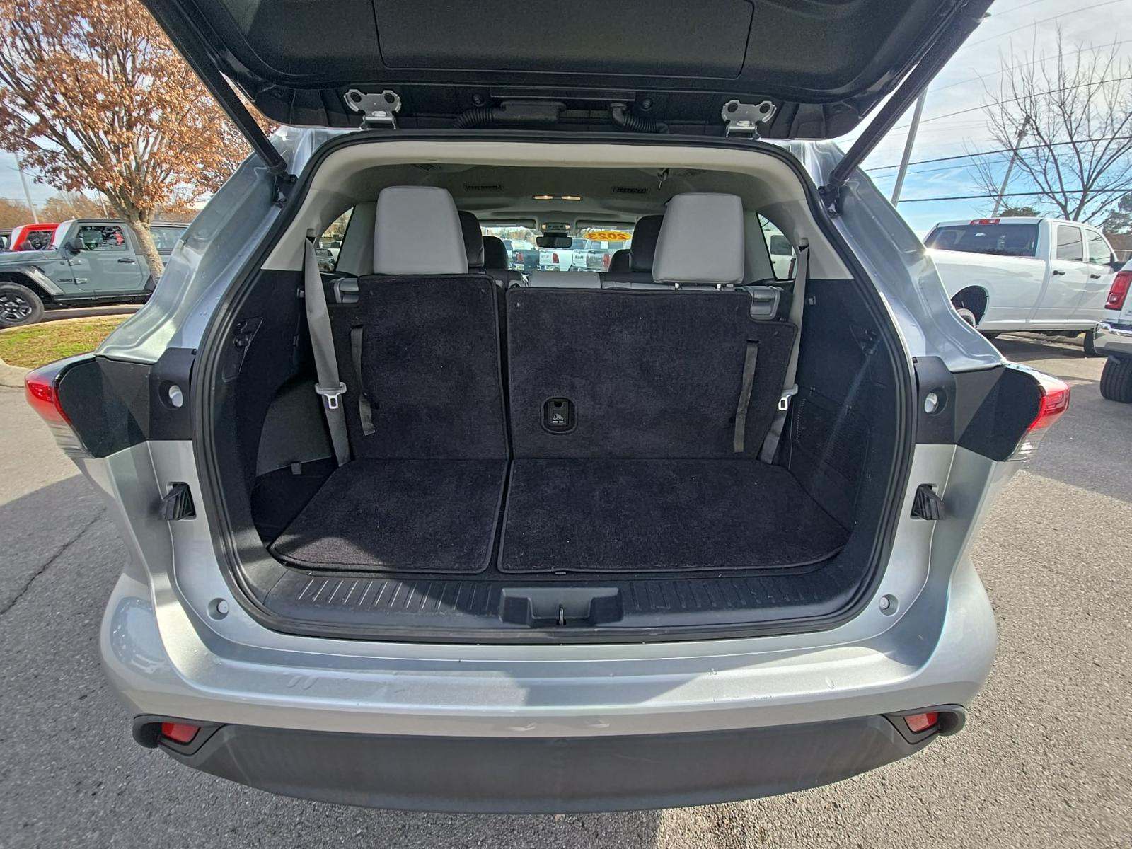 2023 Toyota Highlander XLE AWD