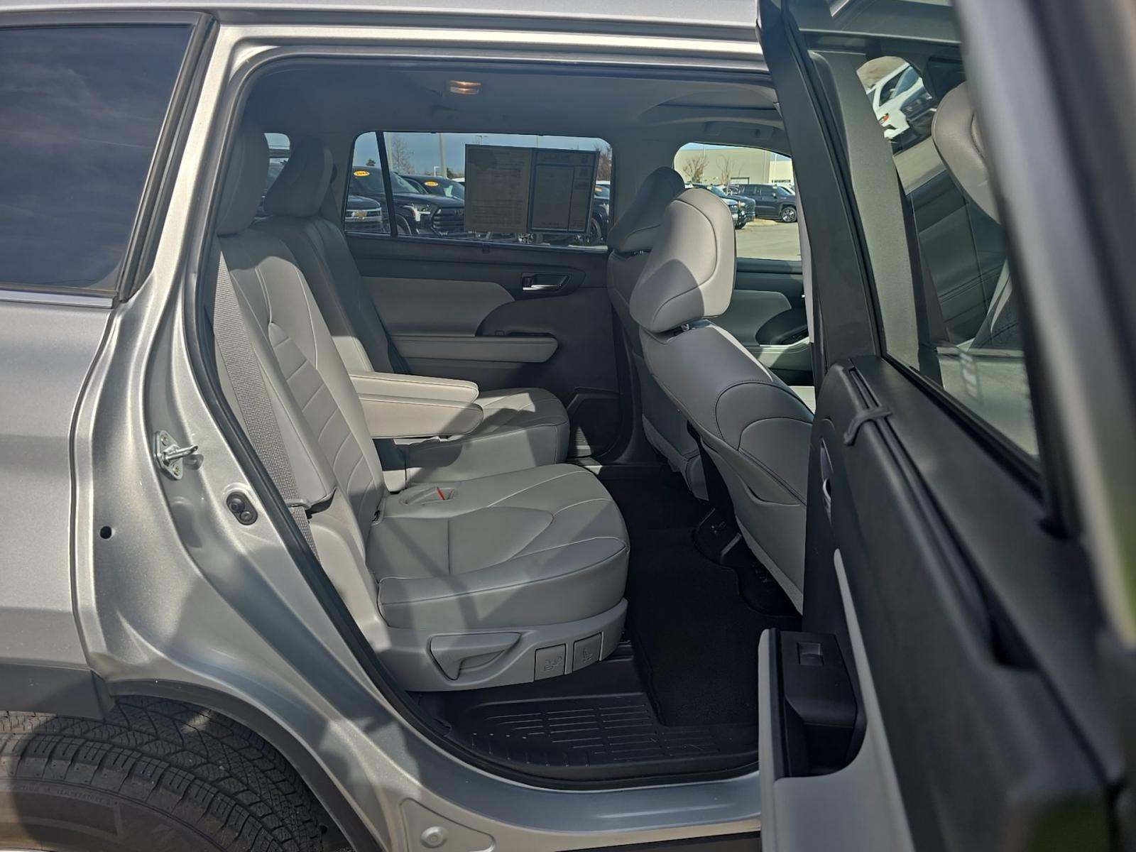 2023 Toyota Highlander XLE AWD