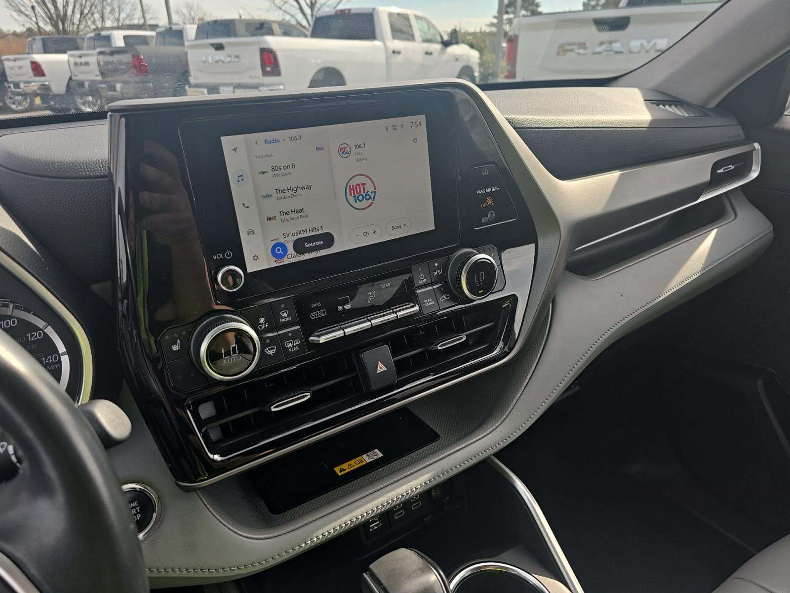 2023 Toyota Highlander XLE AWD