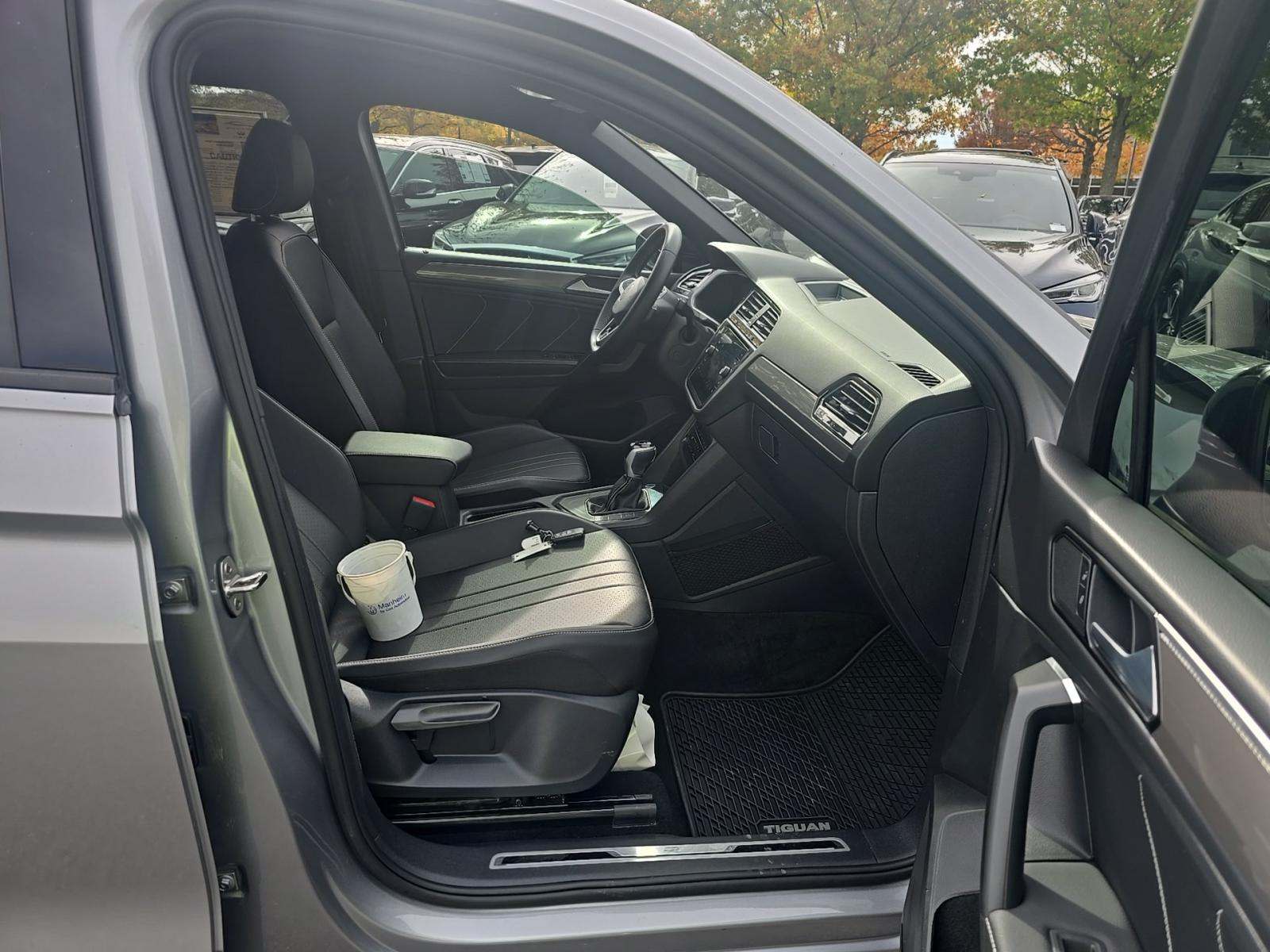 2023 Volkswagen Tiguan 2.0T SE R-Line Black FWD