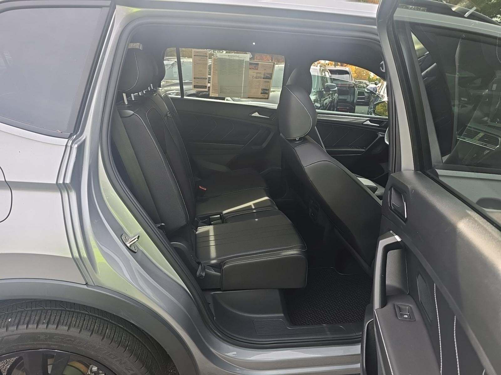 2023 Volkswagen Tiguan 2.0T SE R-Line Black FWD