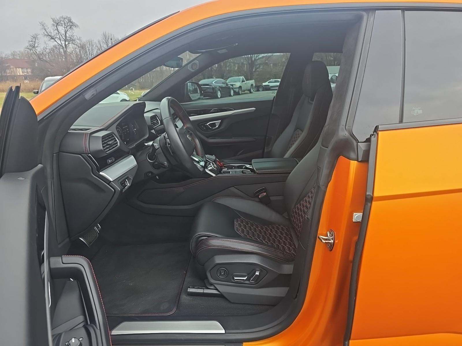 2021 Lamborghini Urus Base AWD