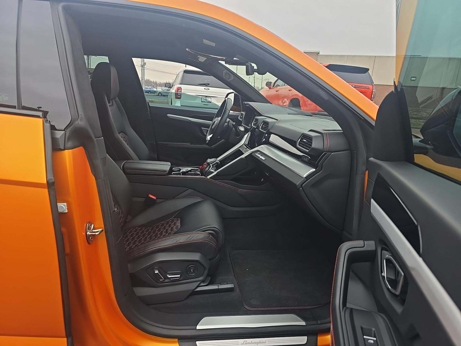 2021 Lamborghini Urus Base AWD