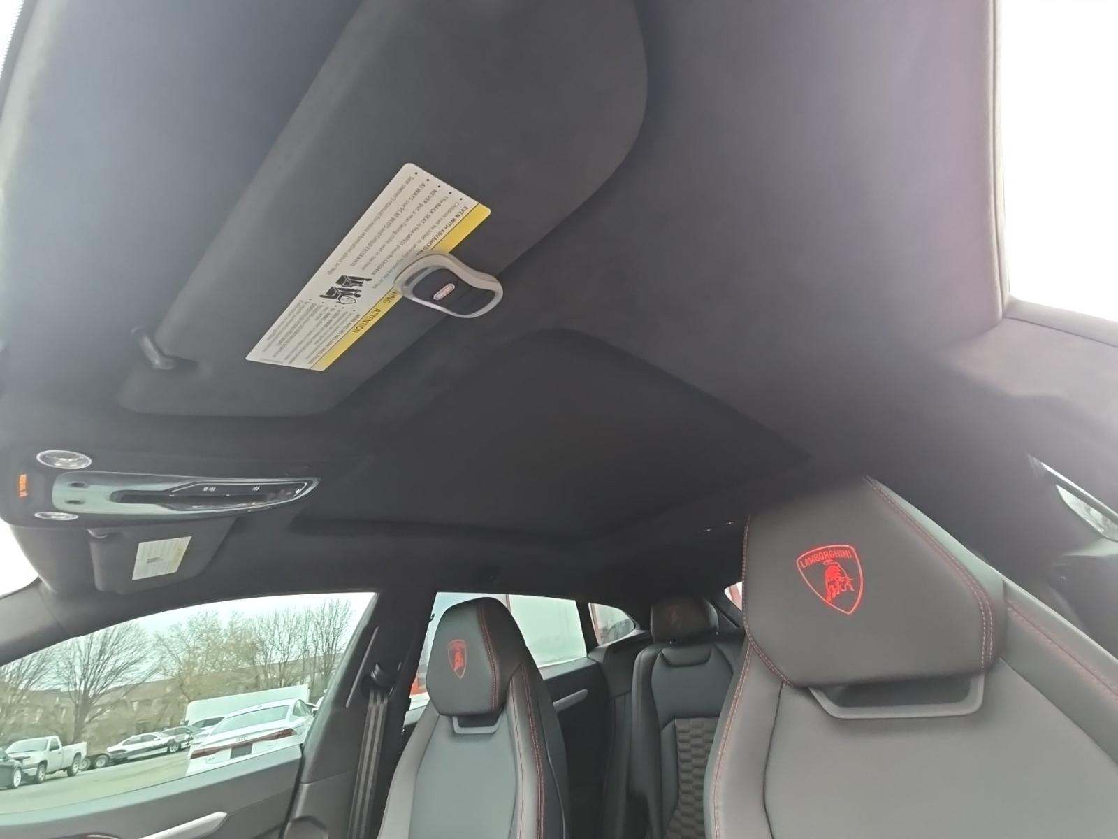 2021 Lamborghini Urus Base AWD