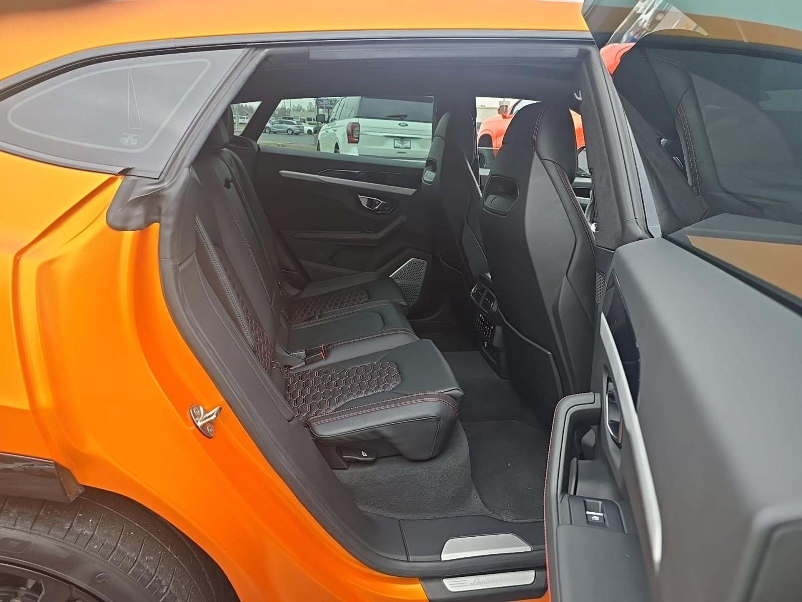 2021 Lamborghini Urus Base AWD