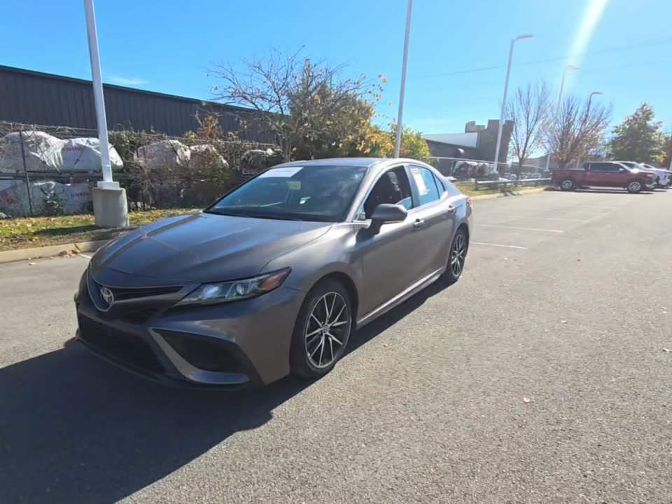 2022 Toyota Camry SE FWD