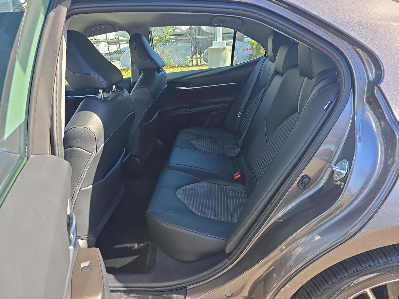 2022 Toyota Camry SE FWD