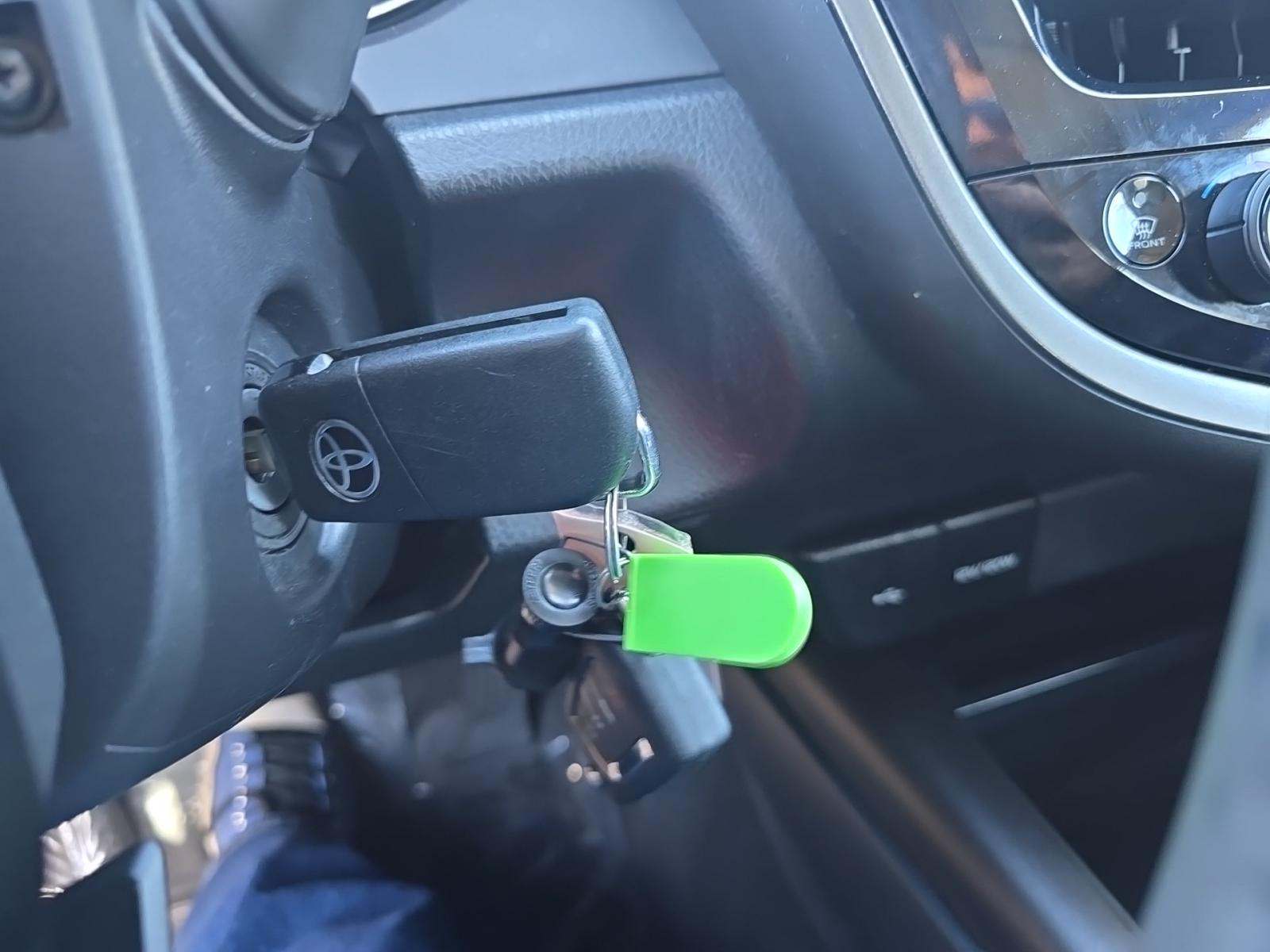 2022 Toyota Camry SE FWD