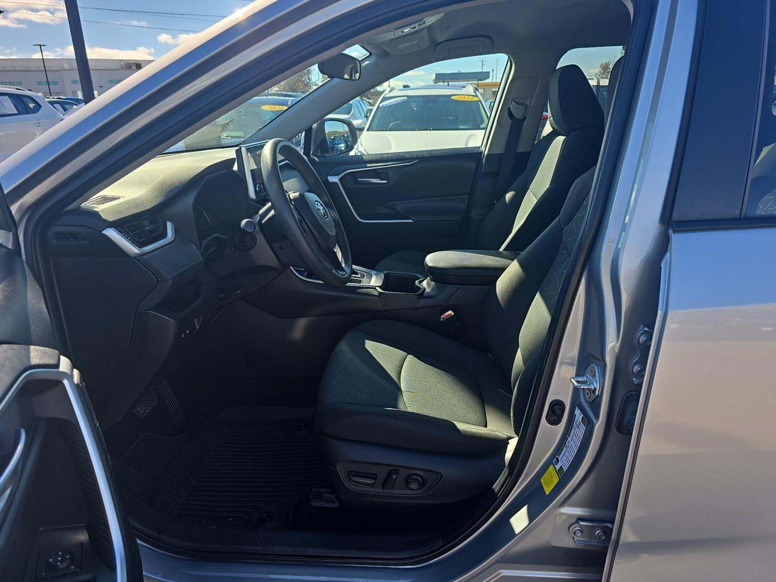 2024 Toyota RAV4 XLE FWD