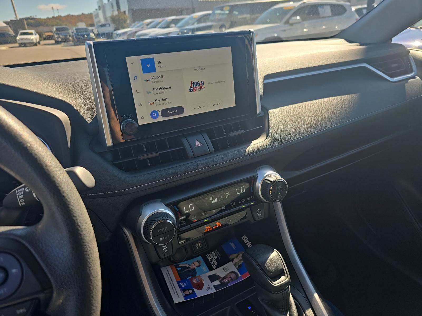 2024 Toyota RAV4 XLE FWD