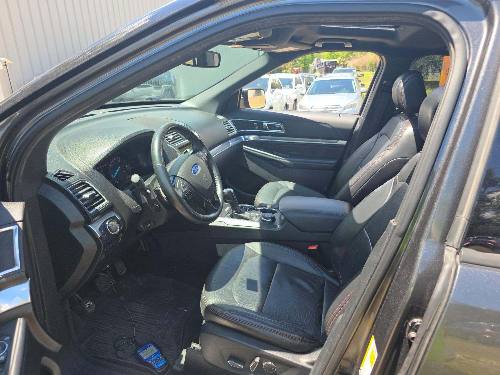 FORD EXPLORER - 6