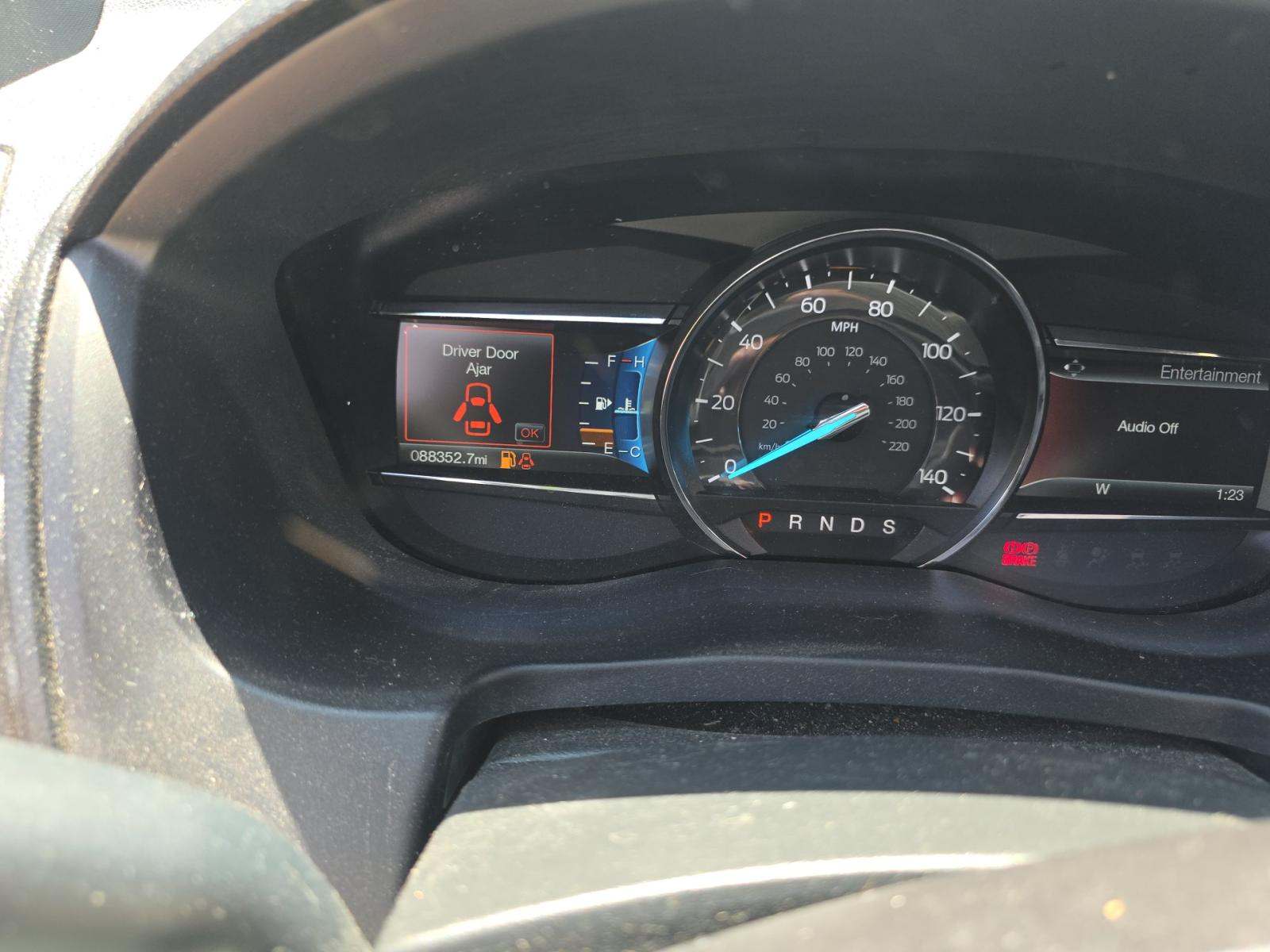 FORD EXPLORER - 9