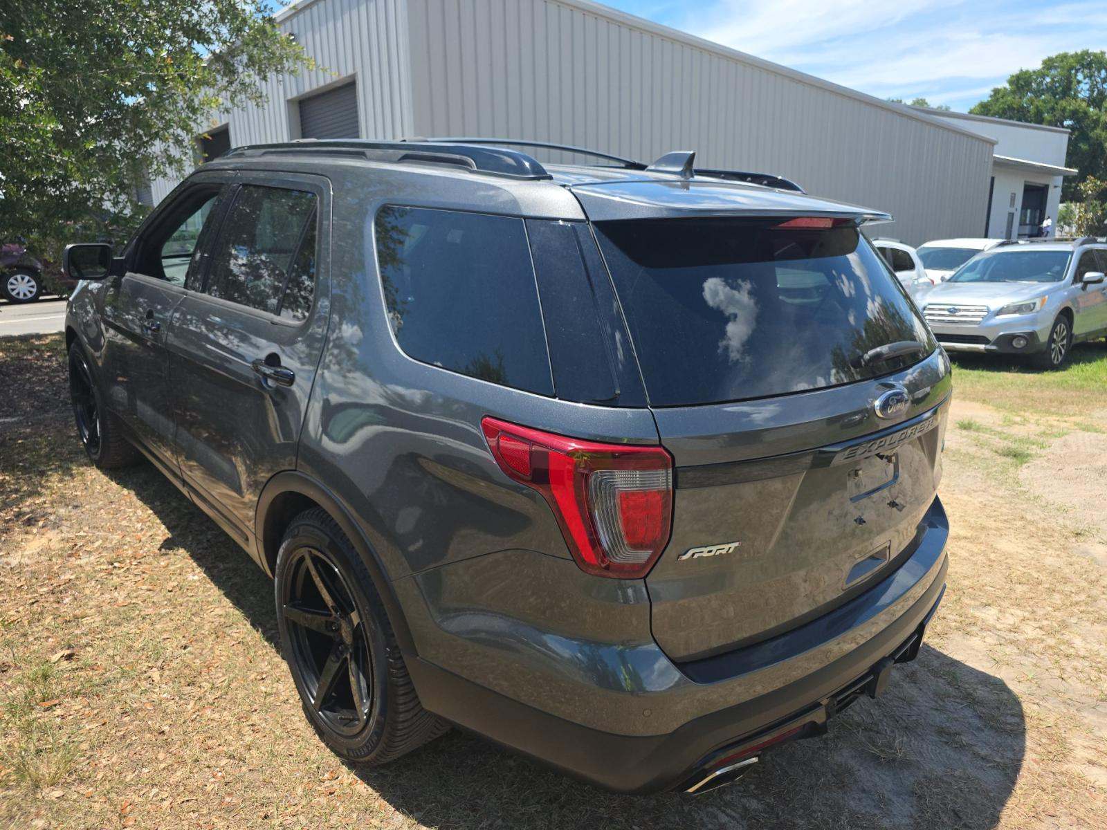 FORD EXPLORER - 2