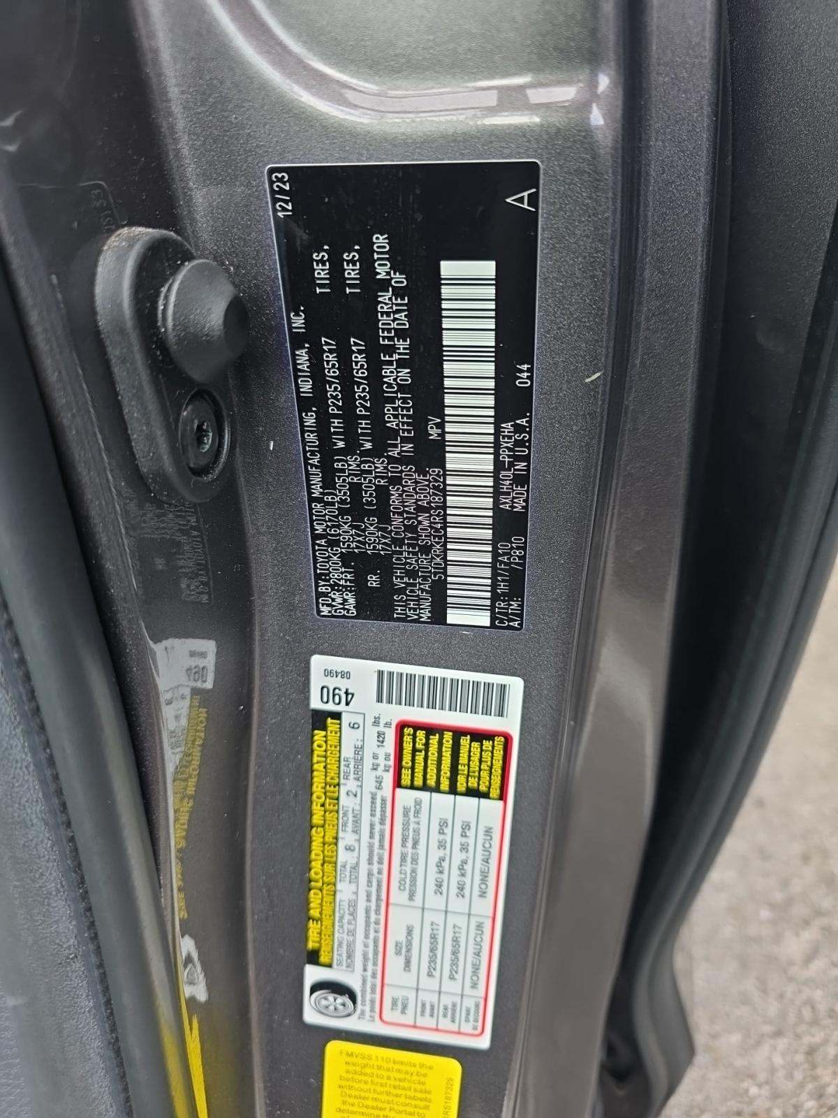 2024 Toyota Sienna LE FWD