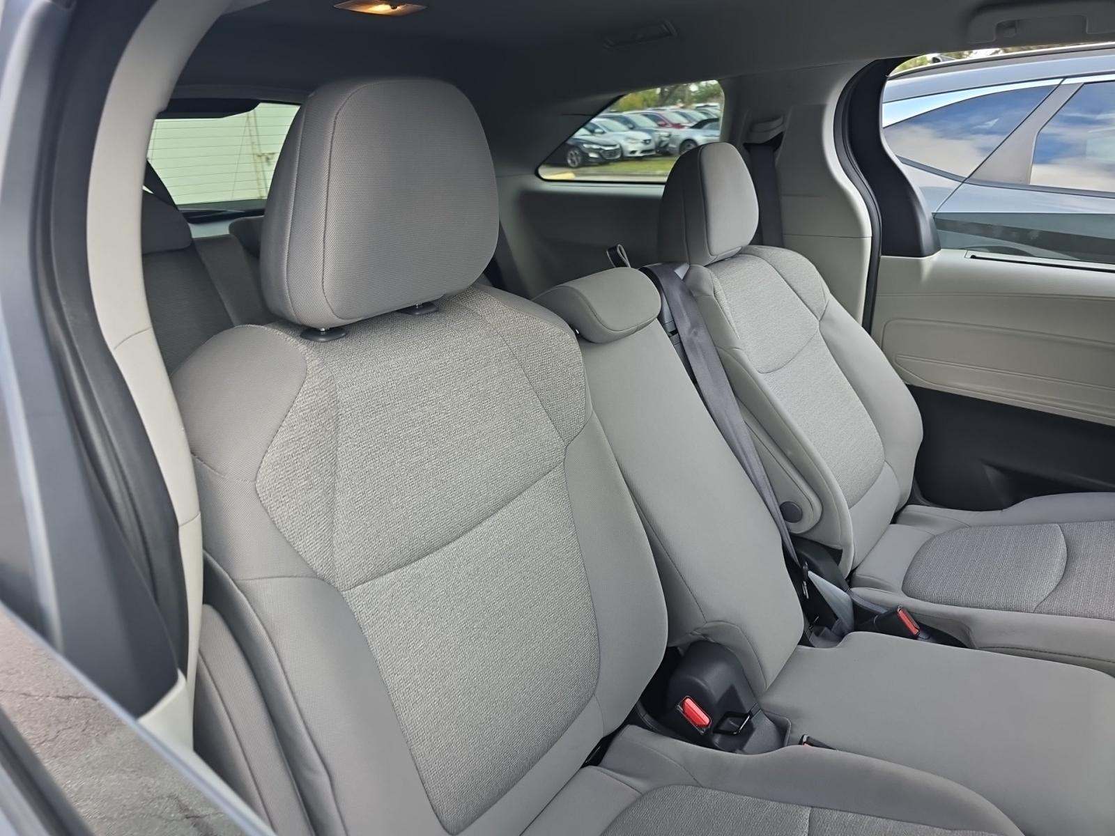 2024 Toyota Sienna LE FWD