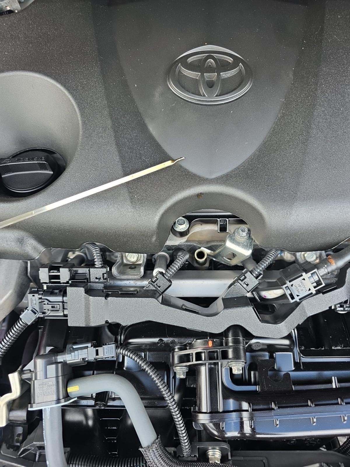 2024 Toyota Sienna LE FWD