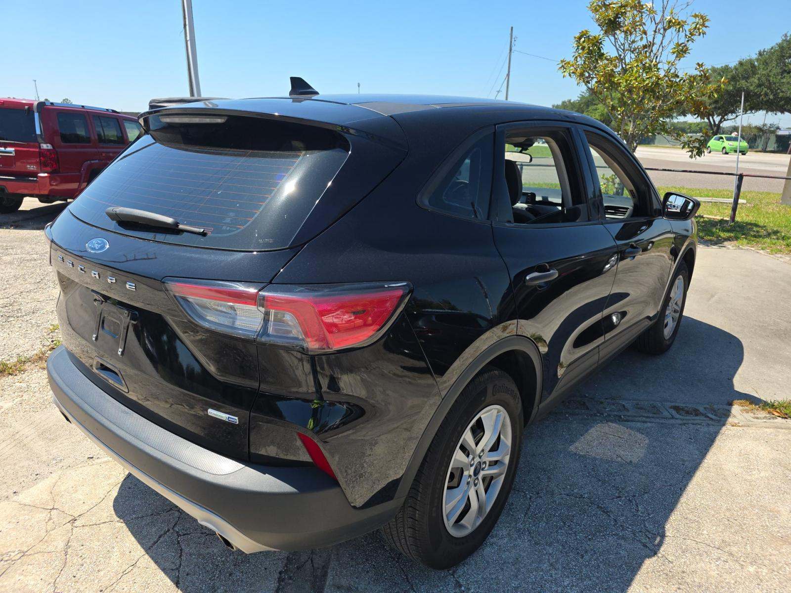 FORD ESCAPE - 3