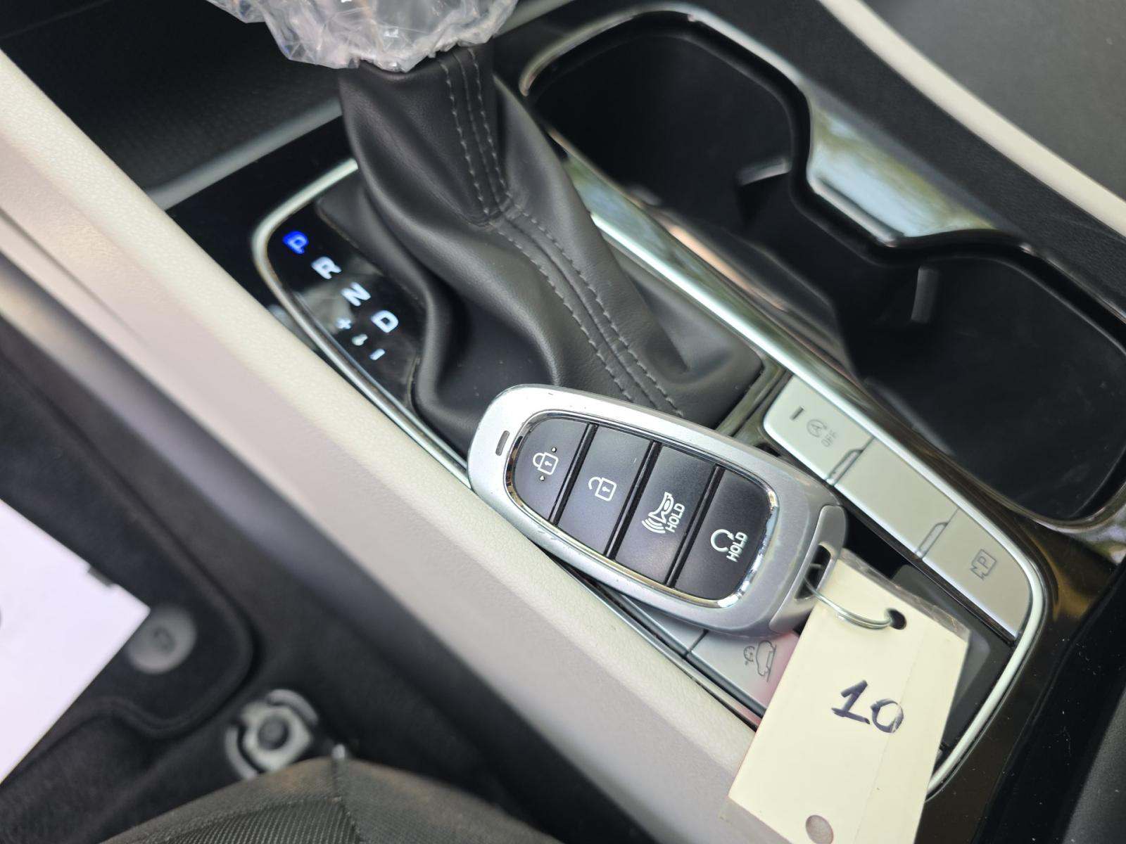 HYUNDAI TUCSON - 8