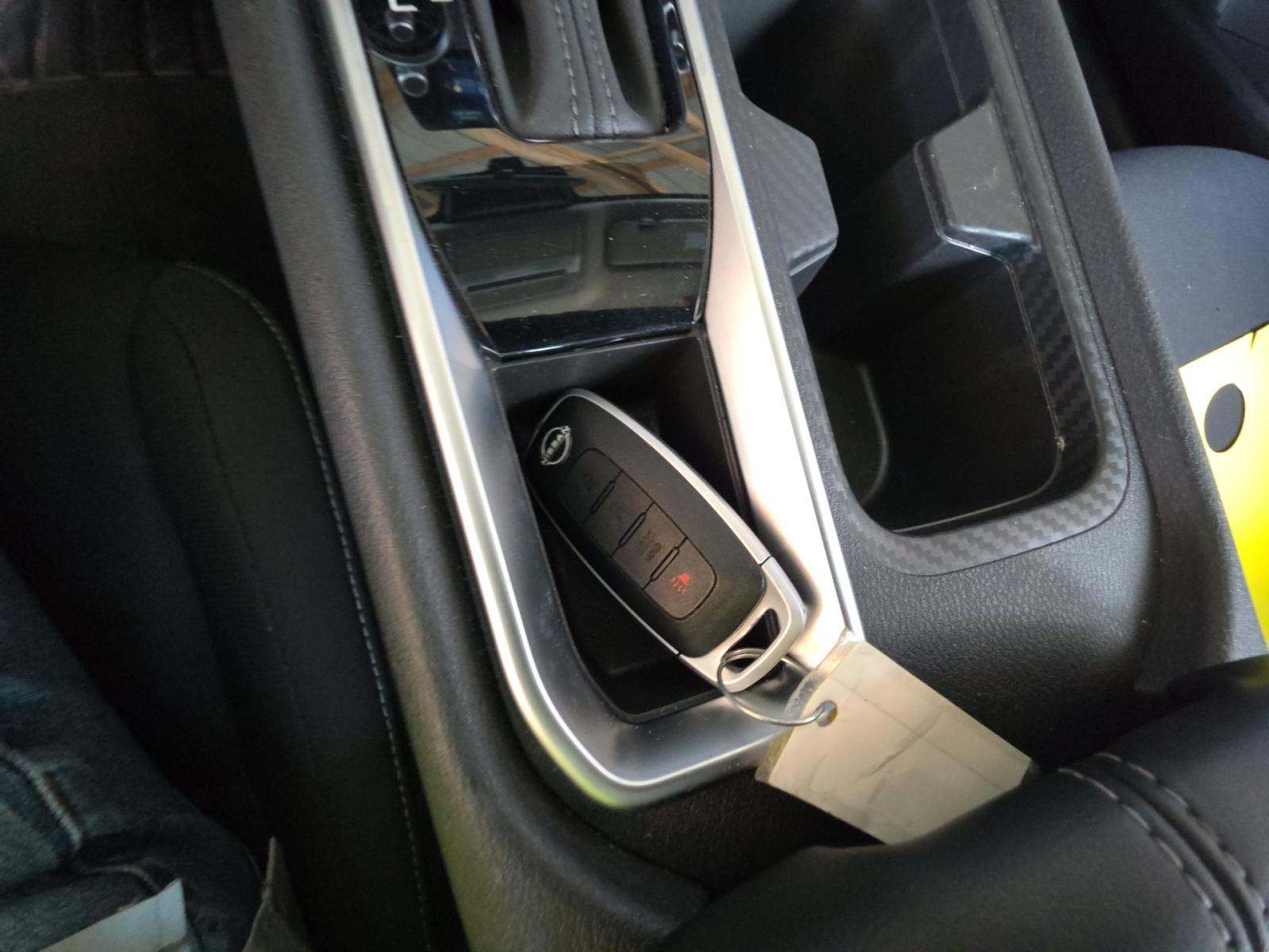 NISSAN SENTRA - 8