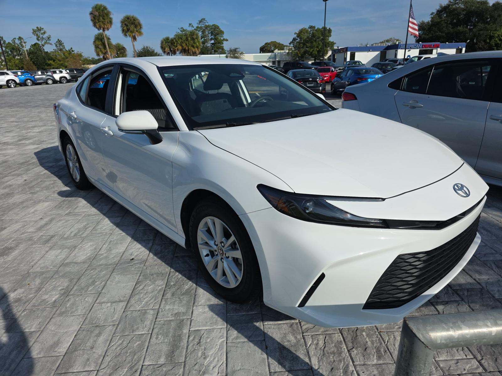 2025 Toyota Camry LE FWD