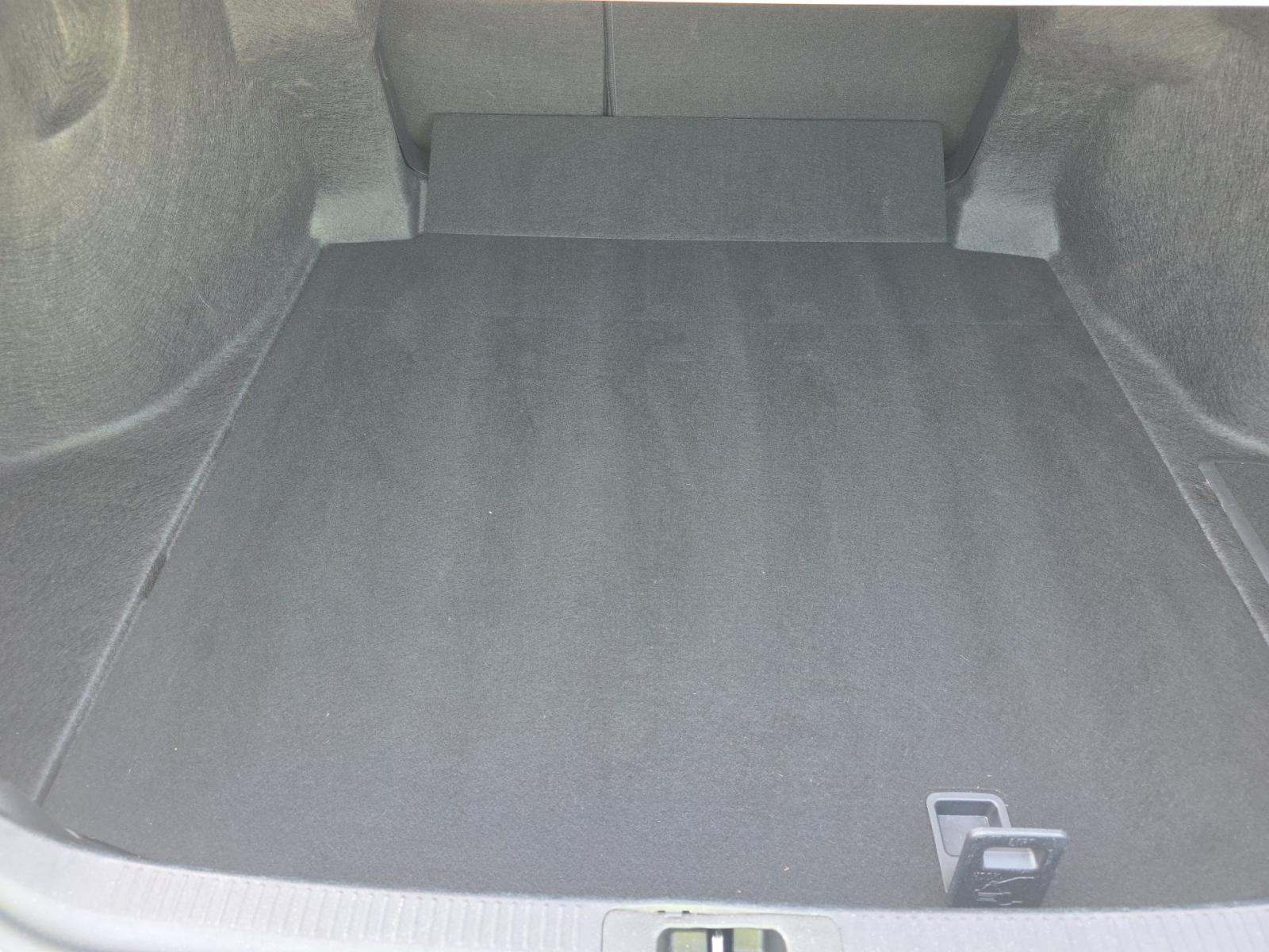 2025 Toyota Camry LE FWD